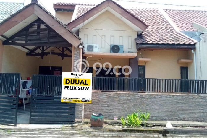 Rumah Modern Cantik 3 KT Bisa Langsung Pindah di Sidoarjo Rumah Modern Cantik 3 KT Bisa Langsung Pindah di Sidoarjo