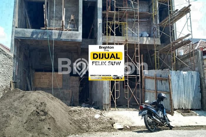 HARGA SPESIAL! Rumah Premium area Wonorejo, Surabaya, LT 98m2m² Bangunan 150m2m² Bisa Nego! HARGA SPESIAL! Rumah Premium area Wonorejo, Surabaya, LT 98m2m² Bangunan 150m2m² Bisa Nego!