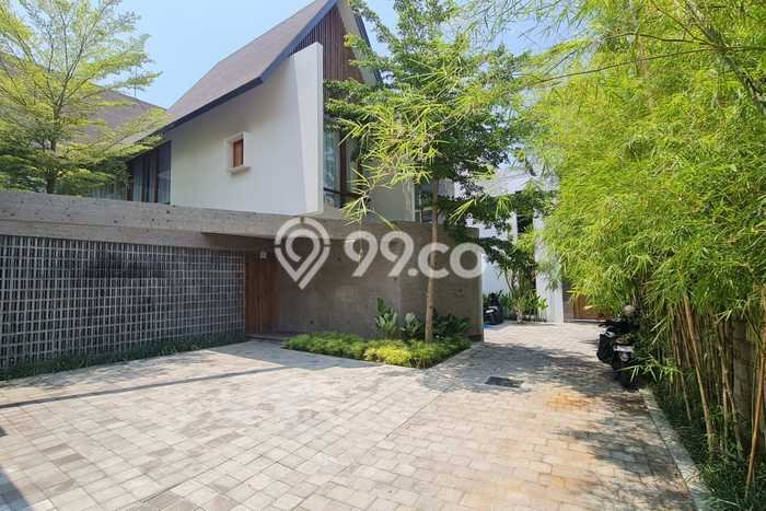 Rumah Nyaman dengan Luas Tanah 180m2m² dan Luas Bangunan 244m2m² di Area , Badung Rumah Nyaman dengan Luas Tanah 180m2m² dan Luas Bangunan 244m2m² di Area , Badung