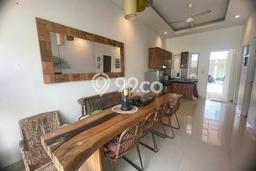 Disewakan! Rumah 2 Kamar Tidur &
1 Kamar Mandi di Kerobokan, Badung Disewakan! Rumah 2 Kamar Tidur &
1 Kamar Mandi di Kerobokan, Badung