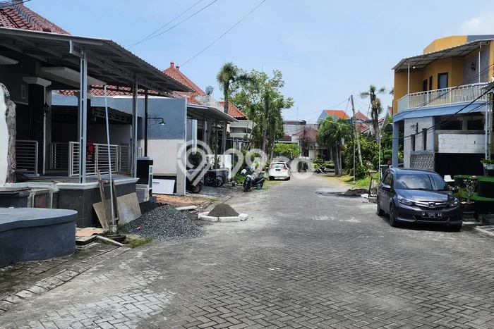 Rumah Modern Cantik 4 Kamar Siap Huni di Manyar Rumah Modern Cantik 4 Kamar Siap Huni di Manyar