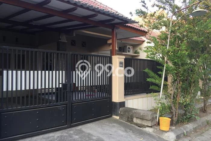 Rumah Harga Nego 3 Kamar Tidur di Kawasan Residential Manyar, Gresik Rumah Harga Nego 3 Kamar Tidur di Kawasan Residential Manyar, Gresik