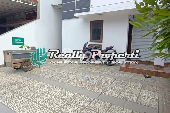 Disewakan! Rumah 5 Kamar Tidur &
3 Kamar Mandi di Cipinang Melayu, Jakarta Timur Disewakan! Rumah 5 Kamar Tidur &
3 Kamar Mandi di Cipinang Melayu, Jakarta Timur