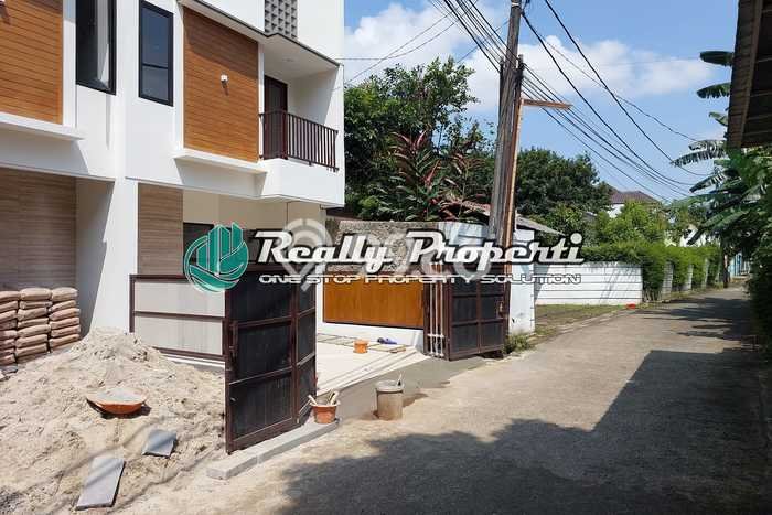 For Sale Hunian Rumah Nyaman 2 KT di Jati Mekar, Bekasi For Sale Hunian Rumah Nyaman 2 KT di Jati Mekar, Bekasi