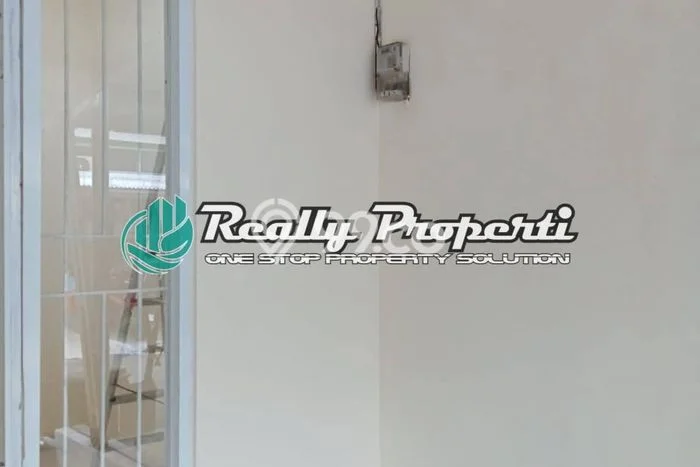 Disewakan! Rumah 2 Kamar Tidur &
1 Kamar Mandi di Jatiwarna, Bekasi Disewakan! Rumah 2 Kamar Tidur &
1 Kamar Mandi di Jatiwarna, Bekasi