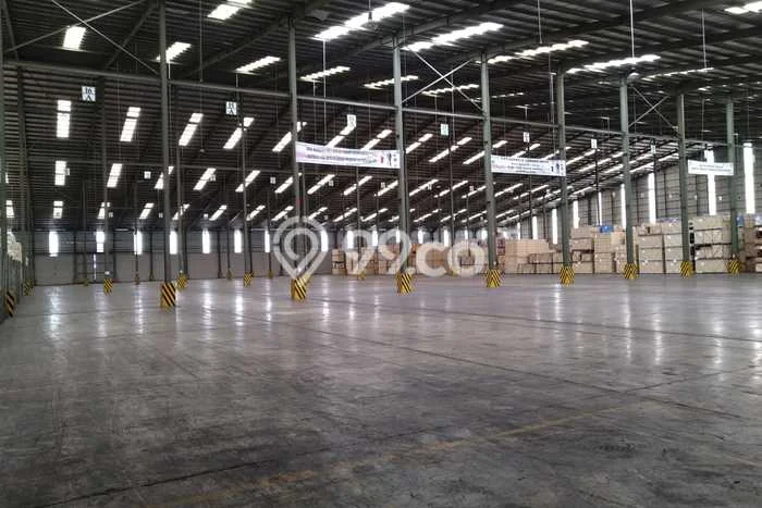 Gudang untuk disewa di Karawang Barat punya LT 90000m2 & LB 20000m2 harga sewa kompetitif Gudang untuk disewa di Karawang Barat punya LT 90000m2 & LB 20000m2 harga sewa kompetitif