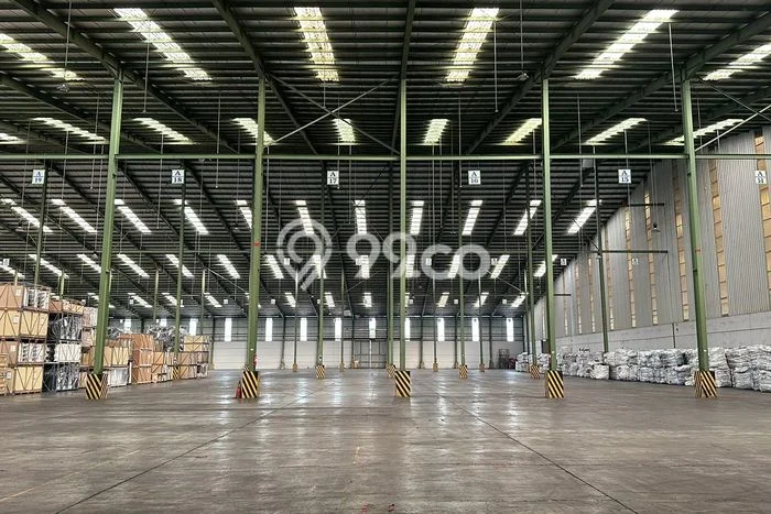 Gudang untuk disewa di Karawang Barat punya LT 90000m2 & LB 20000m2 harga sewa kompetitif Gudang untuk disewa di Karawang Barat punya LT 90000m2 & LB 20000m2 harga sewa kompetitif