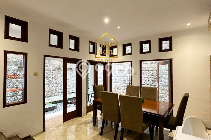 Hot Offer Hunian Mewah Ideal dan Luas di Menteng, Jakarta Pusat Hot Offer Hunian Mewah Ideal dan Luas di Menteng, Jakarta Pusat