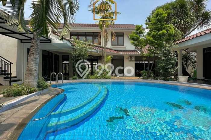 Siap Huni Rumah Mewah 5 Kamar di Menteng Dekat ke Mana Pun Siap Huni Rumah Mewah 5 Kamar di Menteng Dekat ke Mana Pun