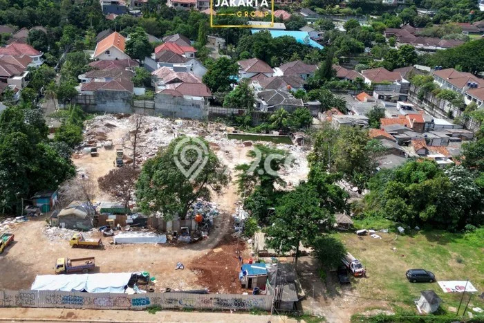 Tanah Dijual Lokasi Strategis di Jakarta Selatan dengan Luas 9500m2 Tanah Dijual Lokasi Strategis di Jakarta Selatan dengan Luas 9500m2