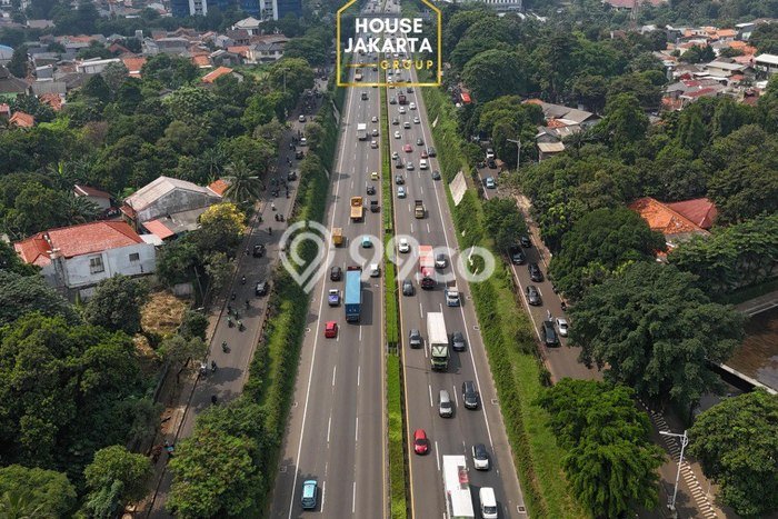 Tanah Dijual Lokasi Strategis di Jakarta Selatan dengan Luas 7000m2 Tanah Dijual Lokasi Strategis di Jakarta Selatan dengan Luas 7000m2