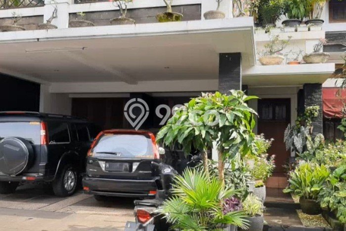 Jual Rumah Mewah Elegan Dengan View Cantik di Sektor 7-Bintaro, Tangerang Selatan Jual Rumah Mewah Elegan Dengan View Cantik di Sektor 7-Bintaro, Tangerang Selatan
