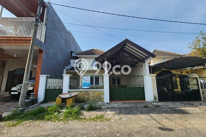 Rumah kawasan Wiyung, Akses ke Mall, LT 112m2m² Rumah kawasan Wiyung, Akses ke Mall, LT 112m2m²