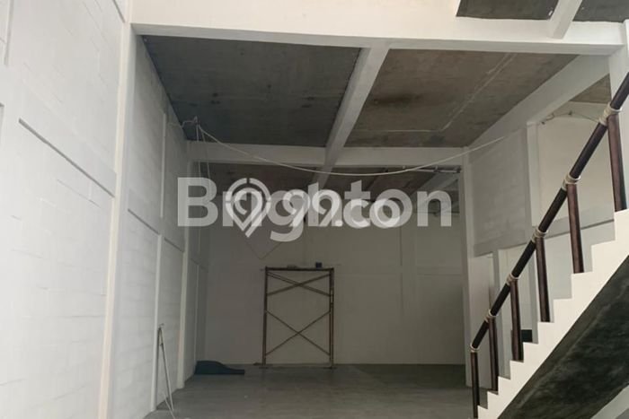 Unit Gudang Disewakan di Alam Sutera di Area Ramai & Strategis Unit Gudang Disewakan di Alam Sutera di Area Ramai & Strategis