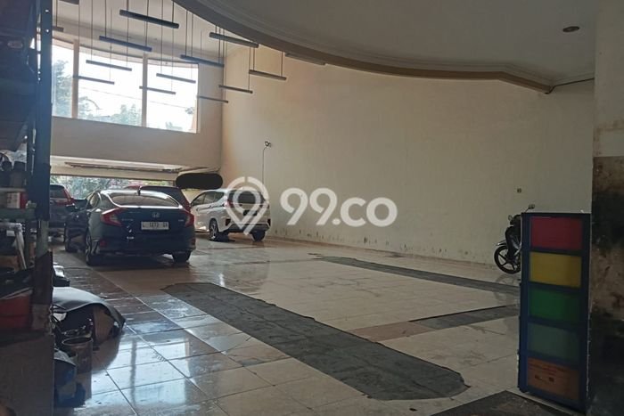 Dijual! Komersial di Kertajaya Surabaya LT 288m2 / LB 350m2 Kawasan Bisnis Dijual! Komersial di Kertajaya Surabaya LT 288m2 / LB 350m2 Kawasan Bisnis