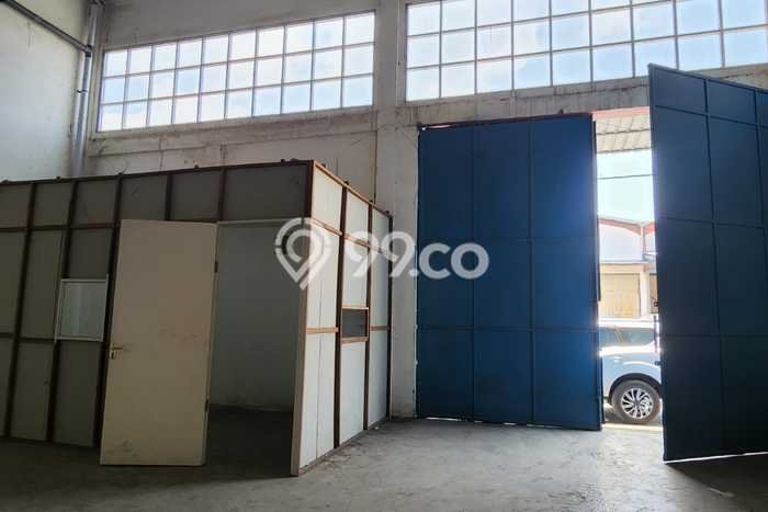 Gudang Disewakan di Kawasan Ramai Gedangan, Sidoarjo Gudang Disewakan di Kawasan Ramai Gedangan, Sidoarjo