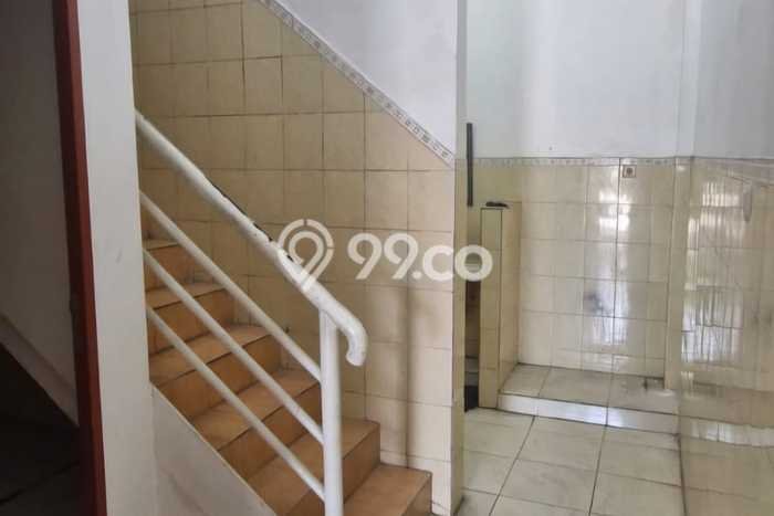 Ruko Bagus LT 80m2 LB 216m2 Dijual di Tenggilis Mejoyo Surabaya Ruko Bagus LT 80m2 LB 216m2 Dijual di Tenggilis Mejoyo Surabaya
