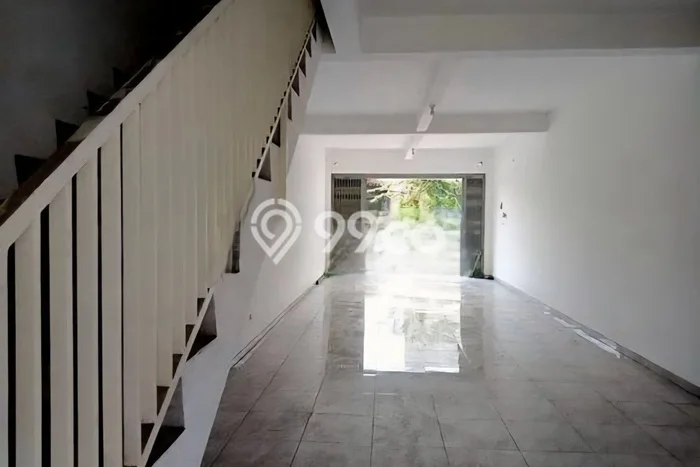 Untuk Dijual Ruko di Waru Sidoarjo LT 112m2 / LB 261m2 Untuk Dijual Ruko di Waru Sidoarjo LT 112m2 / LB 261m2