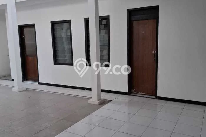 Rumah Bagus Siap Huni Di Rungkut Luas 170m2 Lokasi Strategis Rumah Bagus Siap Huni Di Rungkut Luas 170m2 Lokasi Strategis