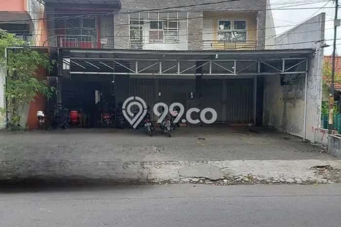 Area Ramai! Ruko Dijual di Gayungan untuk Bisnis Luas Bangunan 178m2 Area Ramai! Ruko Dijual di Gayungan untuk Bisnis Luas Bangunan 178m2