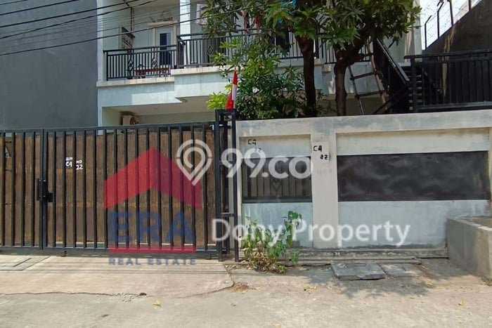 Dijual Rumah Modern 3 KT di Taman Surya, Jakarta Barat Dijual Rumah Modern 3 KT di Taman Surya, Jakarta Barat