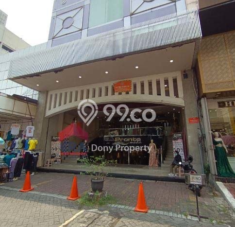 Ruko Area Strategis di Pasar Baru, Luas 700m², Jalan Strategis Ruko Area Strategis di Pasar Baru, Luas 700m², Jalan Strategis