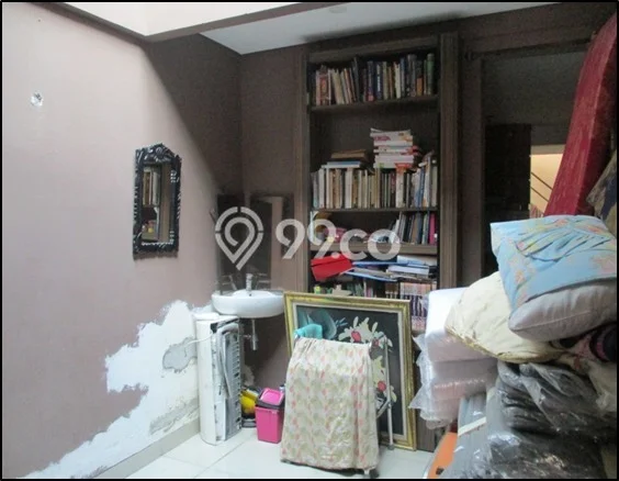 Dijual Rumah Mewah Megah Dengan View Eksklusif di Meruya, Jakarta Barat Dijual Rumah Mewah Megah Dengan View Eksklusif di Meruya, Jakarta Barat