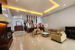 Vila Terawat Kawasan Medan Polonia, Dimensi 330m2m², Kawasan Tenang dan nyaman Vila Terawat Kawasan Medan Polonia, Dimensi 330m2m², Kawasan Tenang dan nyaman
