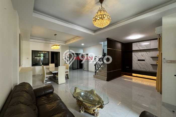Rumah Mewah Dijual LT 101m2 di Medan Polonia, Medan Rumah Mewah Dijual LT 101m2 di Medan Polonia, Medan