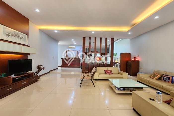 Hunian Eksklusif Dijual LT 324m2 di Medan Polonia, Medan Hunian Eksklusif Dijual LT 324m2 di Medan Polonia, Medan