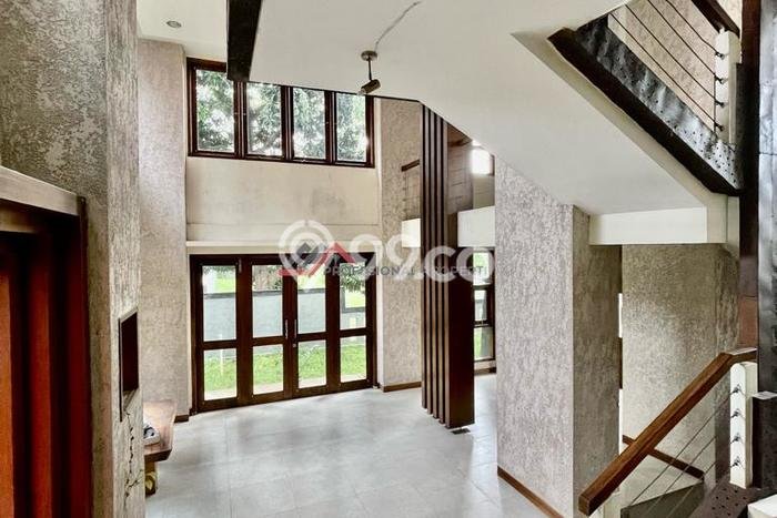 Dijual Rumah Mewah Megah Dengan View Cantik di Cinere, Jakarta Selatan Dijual Rumah Mewah Megah Dengan View Cantik di Cinere, Jakarta Selatan