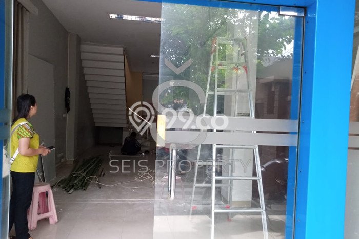 Kantor Dijual di Regol LT 578m2, LB 1500m2 untuk Investasi Kantor Dijual di Regol LT 578m2, LB 1500m2 untuk Investasi