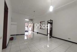 Rumah Nyaman di Mekar Wangi, 3 KM, Lokasi Strategis Rumah Nyaman di Mekar Wangi, 3 KM, Lokasi Strategis