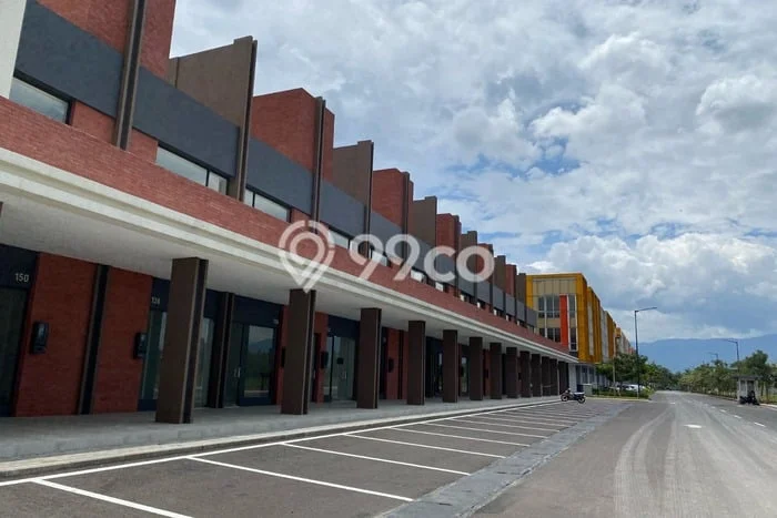 Disewakan Ruko di Kawasan Ramai Summarecon Bandung Luas 67m2 Disewakan Ruko di Kawasan Ramai Summarecon Bandung Luas 67m2