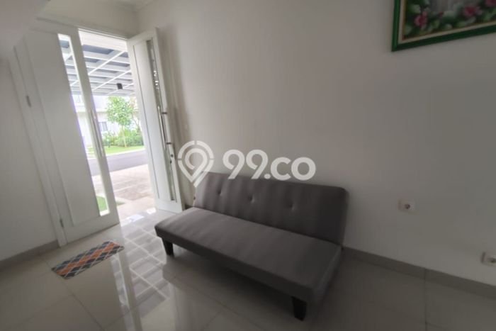 Lokasi terbaik! Rumah siap pakai dikontrakkan di Gedebage LB 216m2 Lokasi terbaik! Rumah siap pakai dikontrakkan di Gedebage LB 216m2