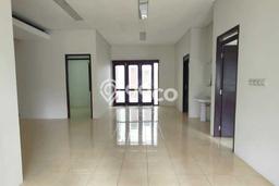 PILIHAN TEPAT! Rumah kawasan Mekar Wangi, 4 KT, Akses Sekolah, LT 200m² Bangunan 130m² PILIHAN TEPAT! Rumah kawasan Mekar Wangi, 4 KT, Akses Sekolah, LT 200m² Bangunan 130m²