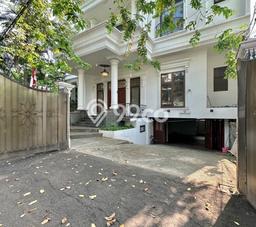 Rumah Luxury Modern Tanpa Renovasi di Kuningan Jakarta Selatan Rumah Luxury Modern Tanpa Renovasi di Kuningan Jakarta Selatan
