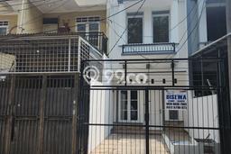 Disewakan! Rumah 2 Kamar Tidur &
1 Kamar Mandi di Taman Palem, Jakarta Barat Disewakan! Rumah 2 Kamar Tidur &
1 Kamar Mandi di Taman Palem, Jakarta Barat