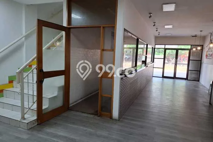 Unit Komersial Disewakan di Jakarta Barat Area Strategis Harga Kompetitif Unit Komersial Disewakan di Jakarta Barat Area Strategis Harga Kompetitif
