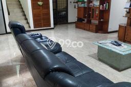 Rumah Elit Modern Siap Huni di Meruya Jakarta Barat Rumah Elit Modern Siap Huni di Meruya Jakarta Barat