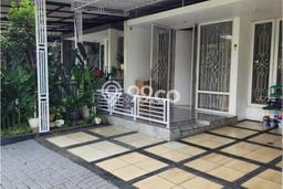 Rumah Luas Asri 4 KT Siap Huni di Cibubur Bekasi Rumah Luas Asri 4 KT Siap Huni di Cibubur Bekasi