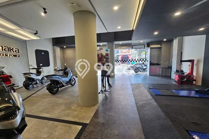 Disewakan Ruko di Kawasan Ramai Radio Dalam Luas 400m2 Disewakan Ruko di Kawasan Ramai Radio Dalam Luas 400m2