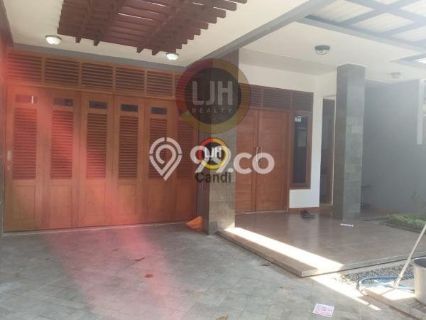 Dijual Cepat Rumah Favorit Siap Huni LB 180m2 di Tembalang, Semarang Dijual Cepat Rumah Favorit Siap Huni LB 180m2 di Tembalang, Semarang