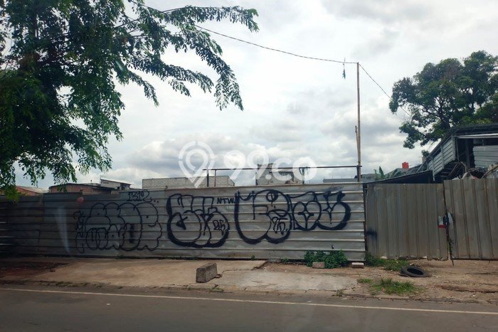 Tanah Dijual Lokasi Strategis di Jakarta Timur dengan Luas 2200m2 Tanah Dijual Lokasi Strategis di Jakarta Timur dengan Luas 2200m2