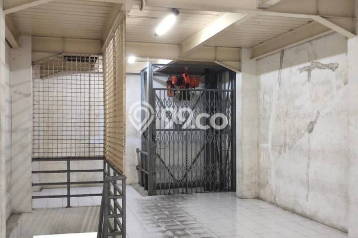 Gudang Dijual di Prime Area Jakarta Barat Luas 150m2 Gudang Dijual di Prime Area Jakarta Barat Luas 150m2