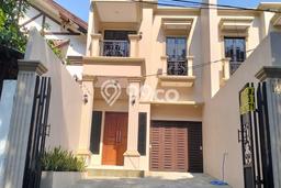 Dijual Rumah Mewah Elegan Dengan View Cantik di Kemanggisan, Jakarta Barat Dijual Rumah Mewah Elegan Dengan View Cantik di Kemanggisan, Jakarta Barat