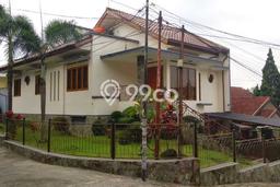 Jual Rumah Mewah Elegan Dengan View Cantik di Bandung Kota, Bandung Jual Rumah Mewah Elegan Dengan View Cantik di Bandung Kota, Bandung