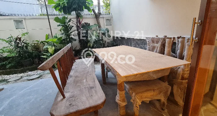 Disewakan Rumah Nyaman di Menteng Harga Rp 540 Juta/ Tahun Disewakan Rumah Nyaman di Menteng Harga Rp 540 Juta/ Tahun