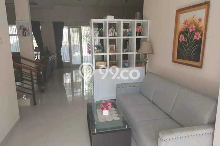 Rumah Luxury di Bandung Lokasi Strategis Kondisi Baik Rumah Luxury di Bandung Lokasi Strategis Kondisi Baik