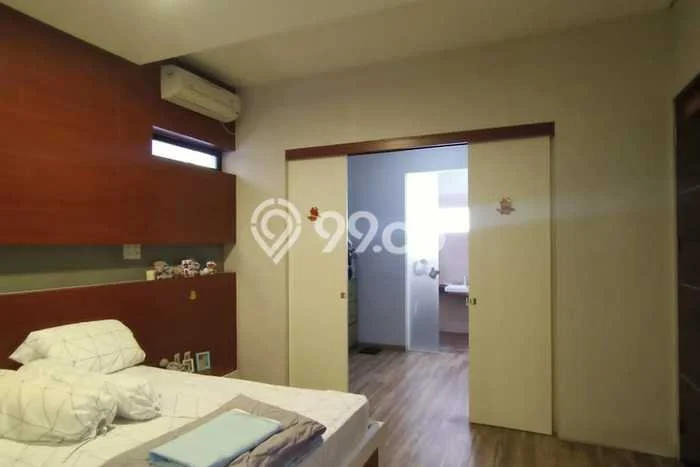 For Sale! Luxury House LT 219m2 Desain Elegan di Sudirman For Sale! Luxury House LT 219m2 Desain Elegan di Sudirman